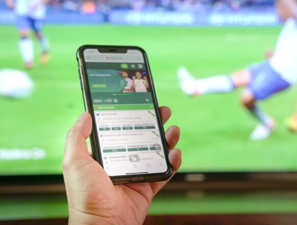 Imagem Canva Pro Ex-pastor é acusado de desviar US$ 135 mil em dízimos e ofertas para apostas esportivas nos EUA