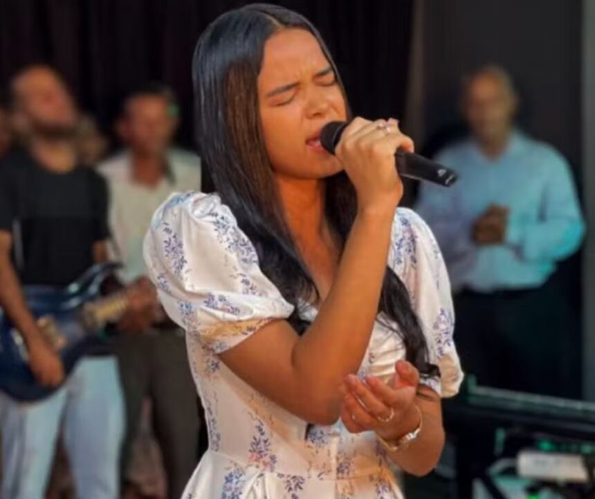 Cantora gospel Aclécia Silva morre aos 18 anos em trágico acidente na Bahia