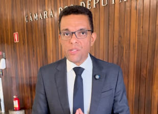 Otoni de Paula lança pré-candidatura ao Senado com apoio evangélico e presença de Eduardo Paes