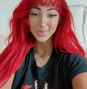 De Estrela do OnlyFans a Cristã Devota: A Transformadora Jornada de Nala Ray