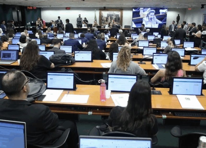 PEC do Aborto volta ao debate no Brasil após 14 anos e gera forte repercussão