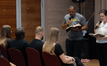 Marcos Tavares, o ex-Seleção que virou missionário e já batizou mais de 100 eslovenos — no país onde só 0,1 % é evangélico