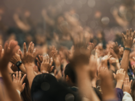 Reportagem da Bloomberg News revela que a música gospel já é o segundo estilo mais ouvido no Brasil