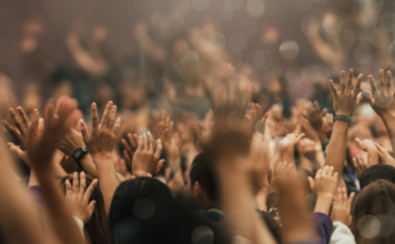 Reportagem da Bloomberg News revela que a música gospel já é o segundo estilo mais ouvido no Brasil