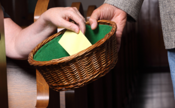 Justiça manda Igreja Universal devolver R$ 156 mil a fiel por doações consideradas indevidas