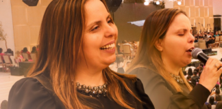 Pastora faz apelo em congresso evangélico e orienta vítimas de violência a denunciarem agressores